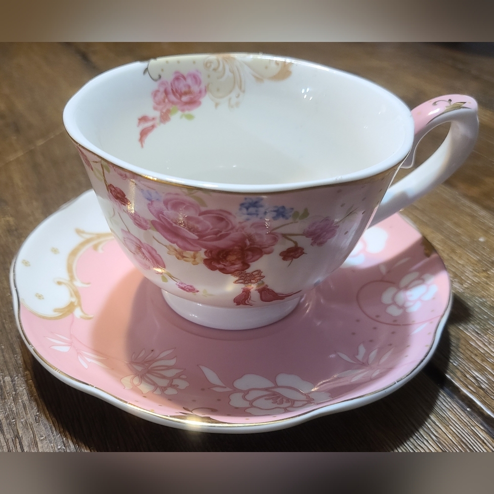 GRACE'S TEAWARE Teacup & Saucer Pink White Flowers Gold Trim